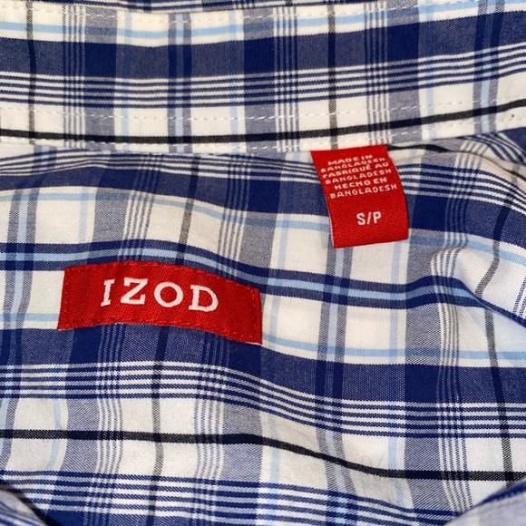 Men’s casual button down plaid shirt by IZOD. - Picture 4 of 4